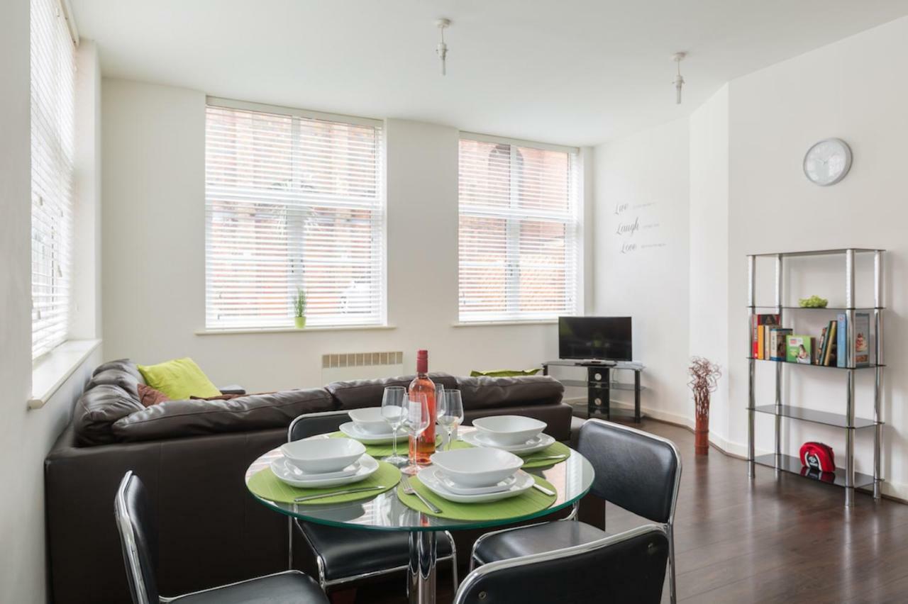 J Quarter - Sleeps 5 Long Term & Families Comfortably, 4 Beds, 2 Bathrooms Birmingham Esterno foto