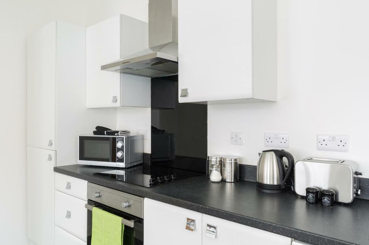 J Quarter - Sleeps 5 Long Term & Families Comfortably, 4 Beds, 2 Bathrooms Birmingham Esterno foto